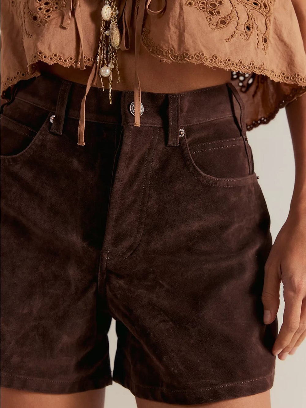 NWT FREE PEOPLE WE THE FREE ($126) Tippi Vegan Suede Shorts in Chicory Coffee
